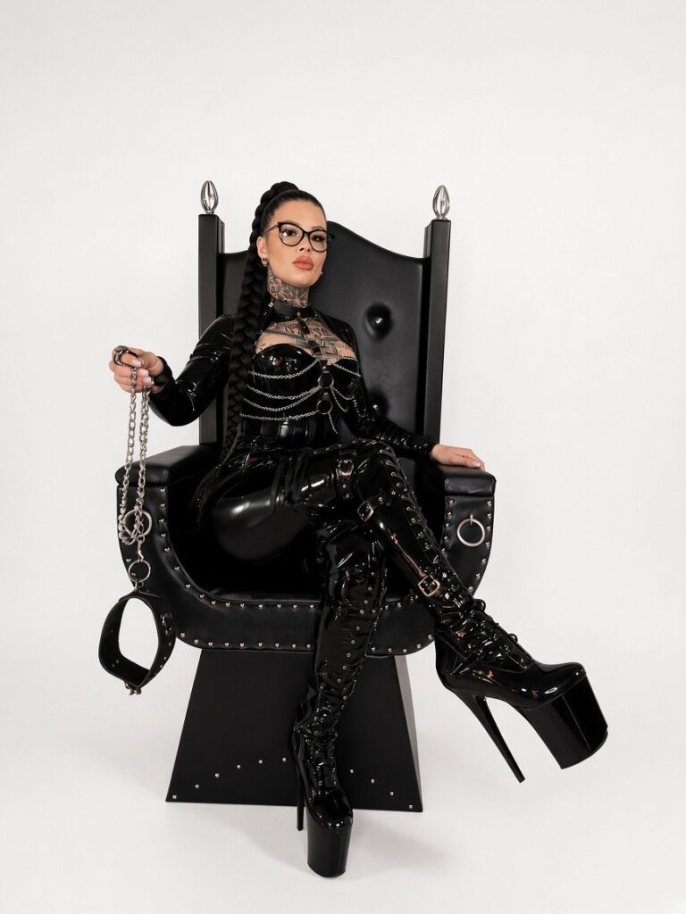 Lady Anna Diabolo